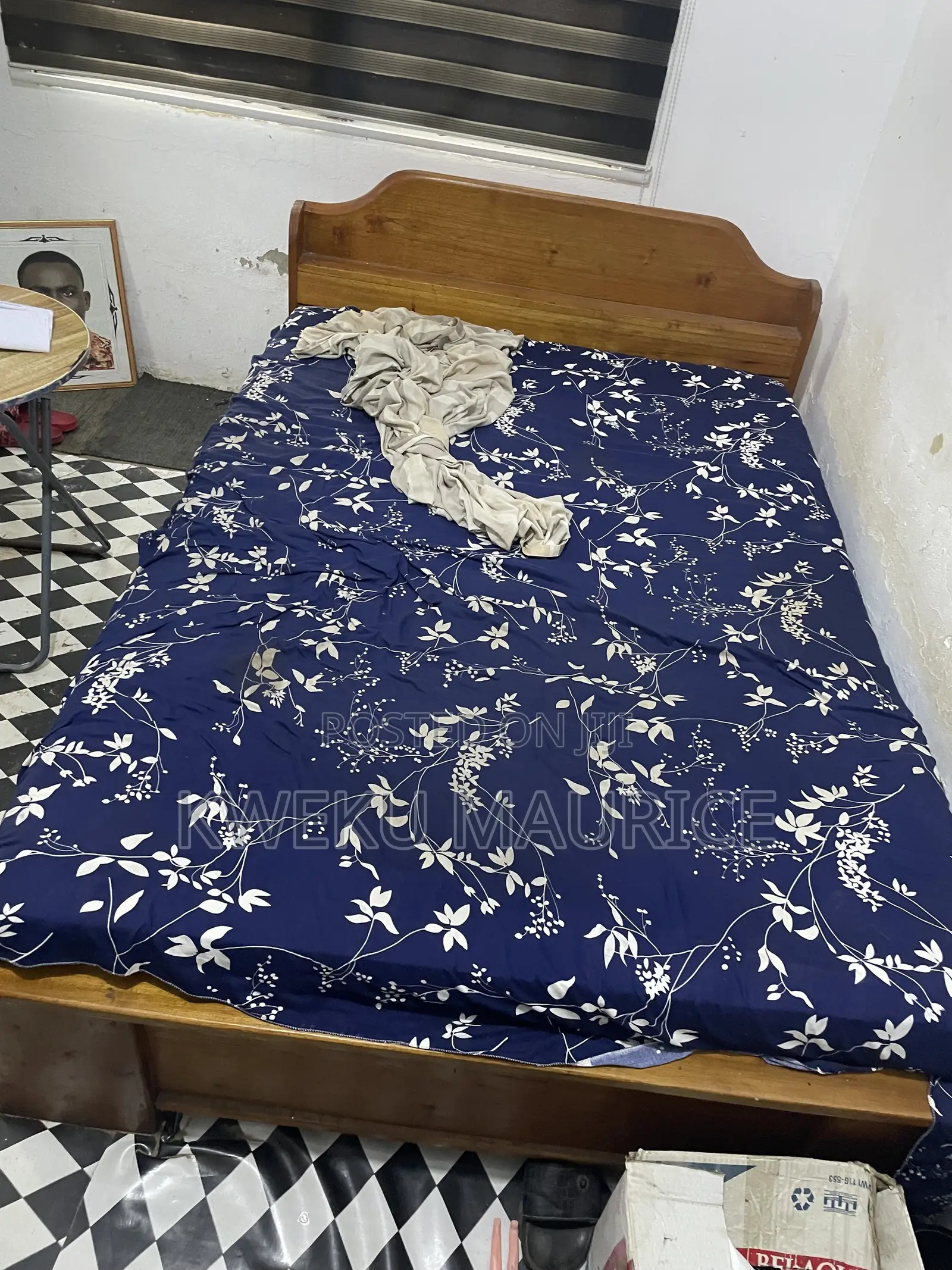 Double Bed Wooden Frame With Bed