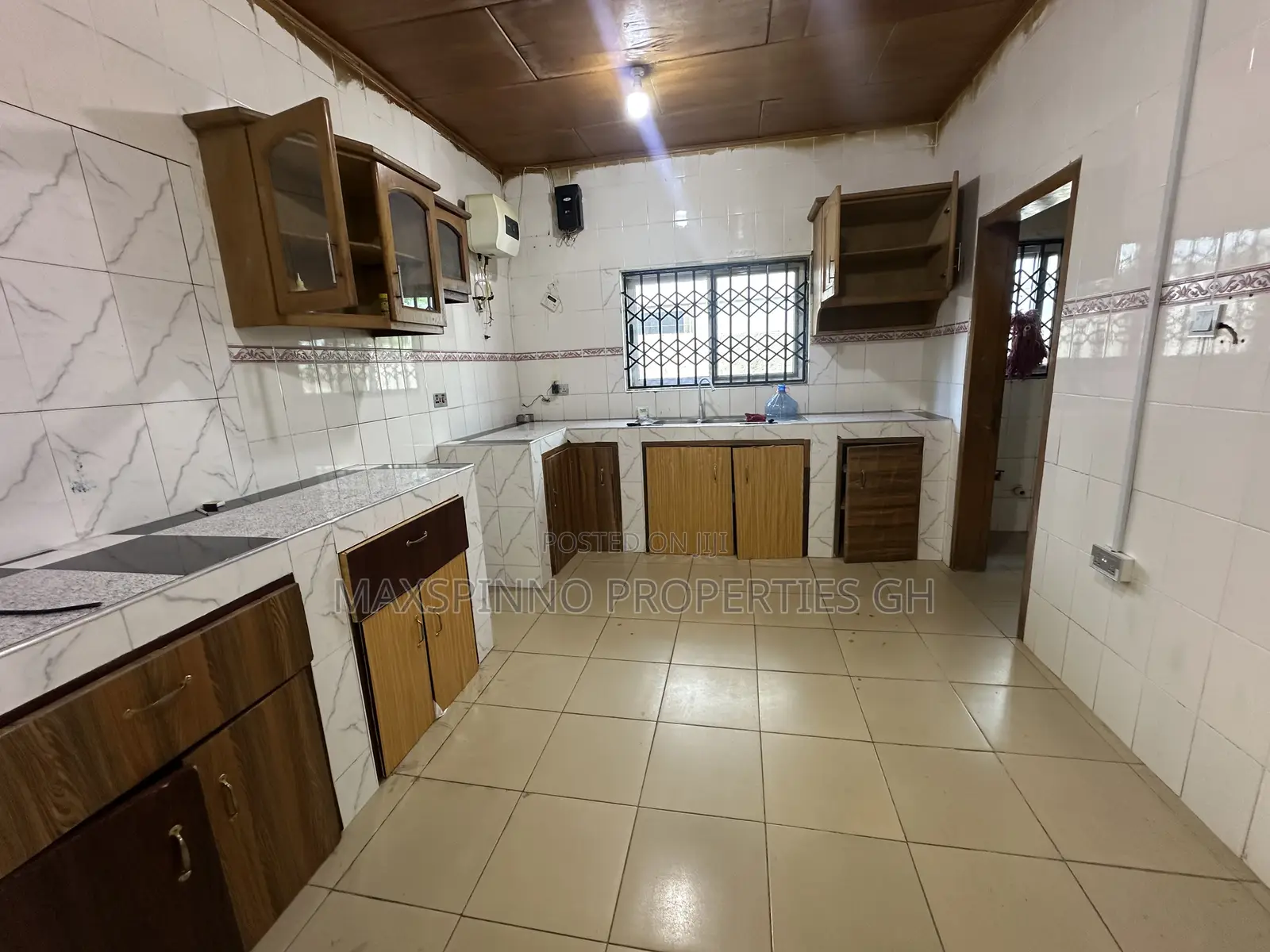 4bdrm House in Maxspinno Properties, North Legon for rent