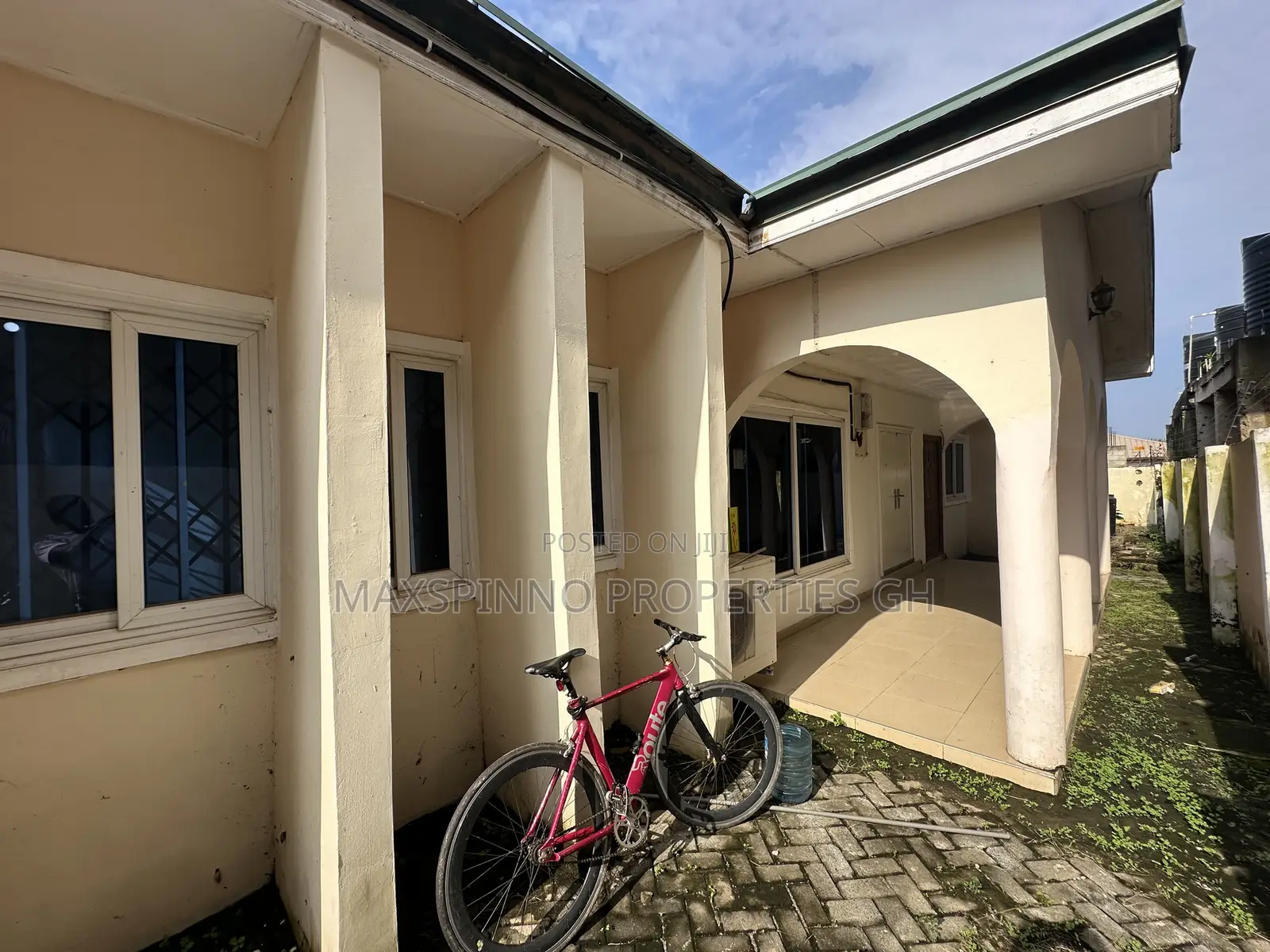 4bdrm House in Maxspinno Properties, North Legon for rent
