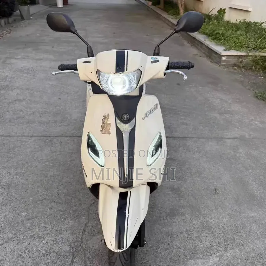 Yamaha YBR125 2022 White