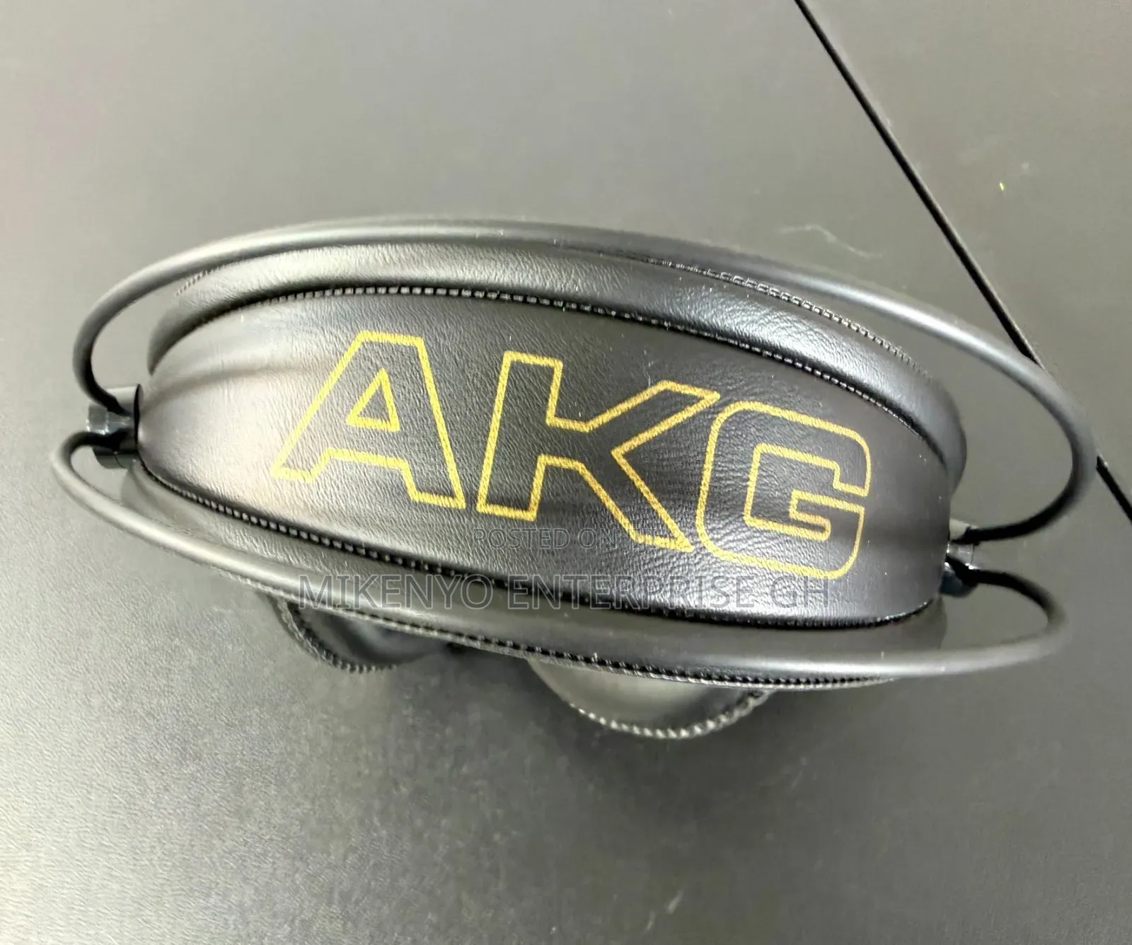 Akg Studio Professional Semi-Open Stereo Headphones