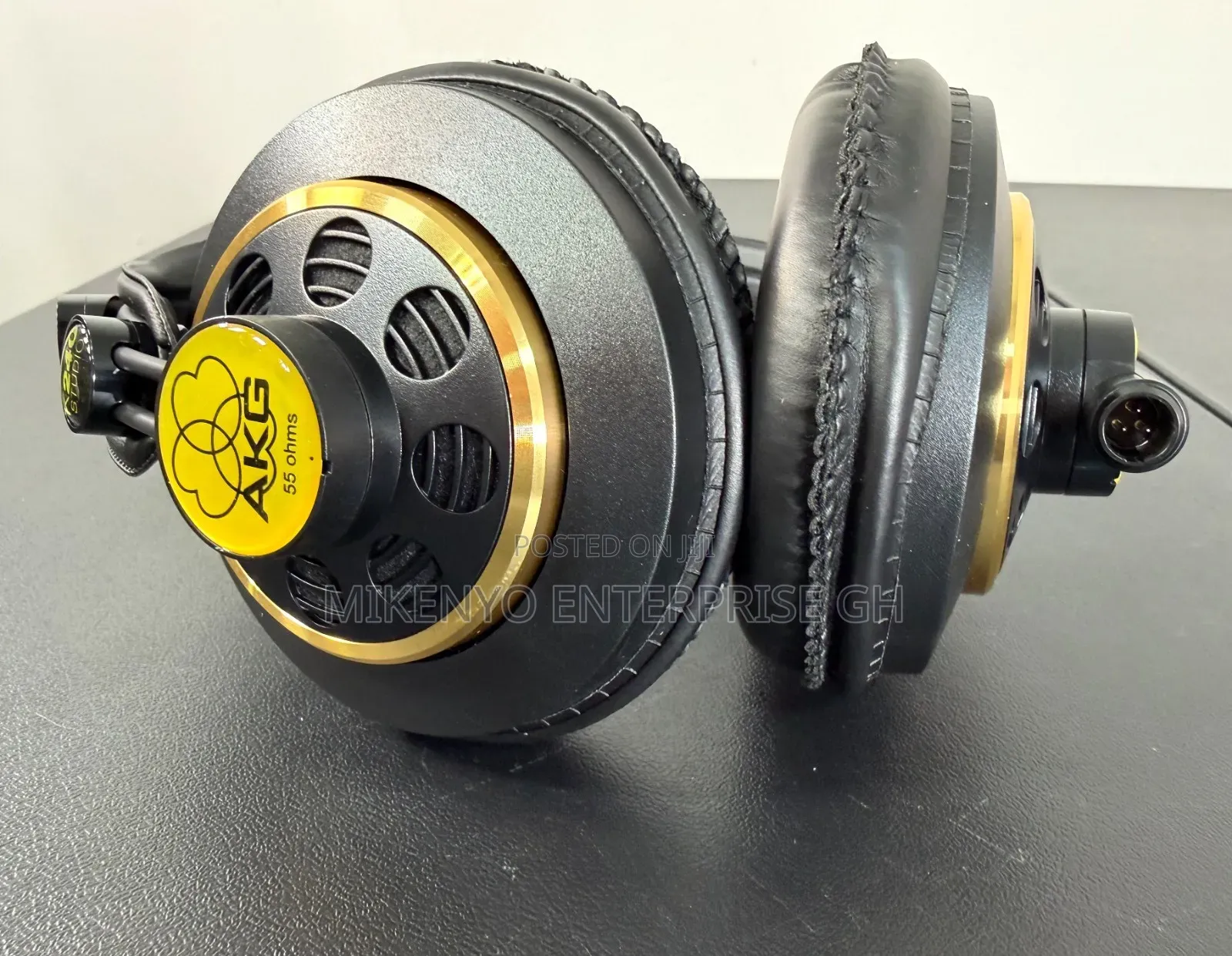 Akg Studio Professional Semi-Open Stereo Headphones