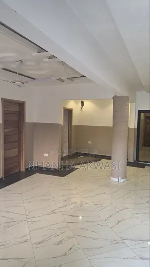 3bdrm House in Community 20, Sakumono for rent