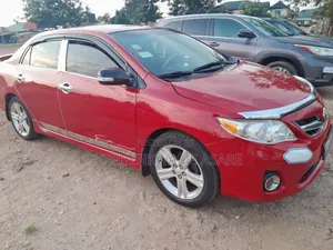 Toyota Corolla 2013 Red