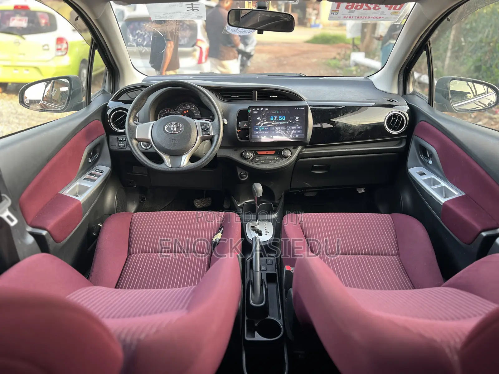 Toyota Vitz 1.3 AWD 5dr 2015 Black