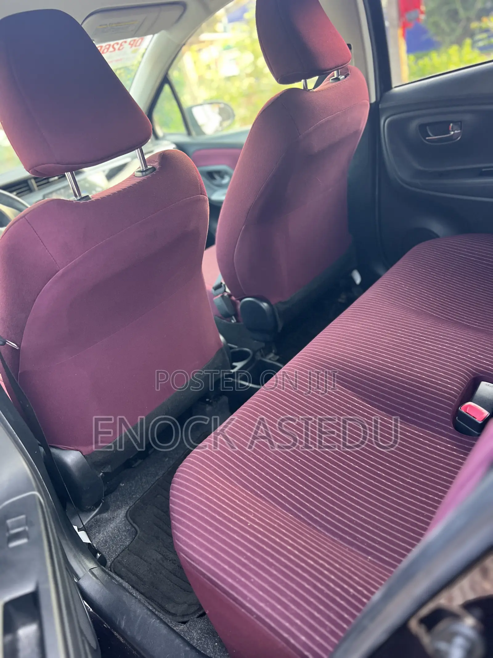Toyota Vitz 1.3 AWD 5dr 2015 Black