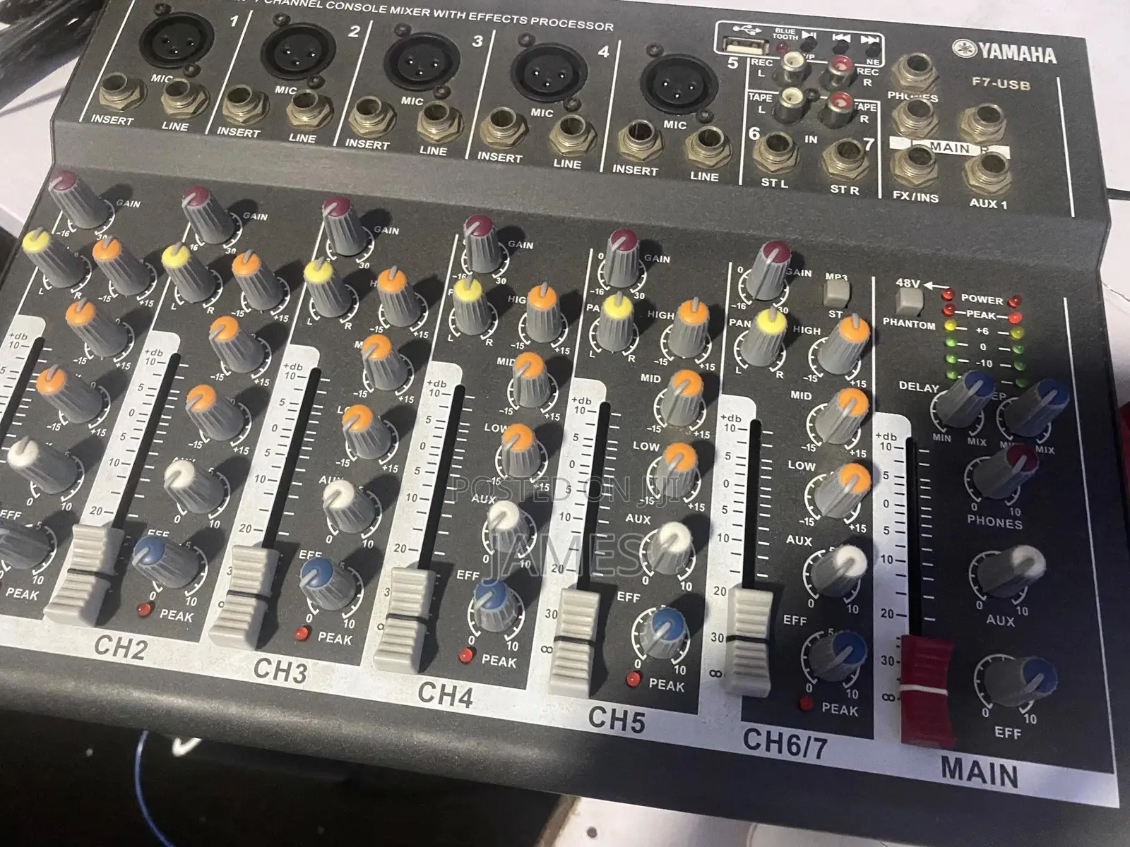 Yamaha Professional 7 Channel Mixer