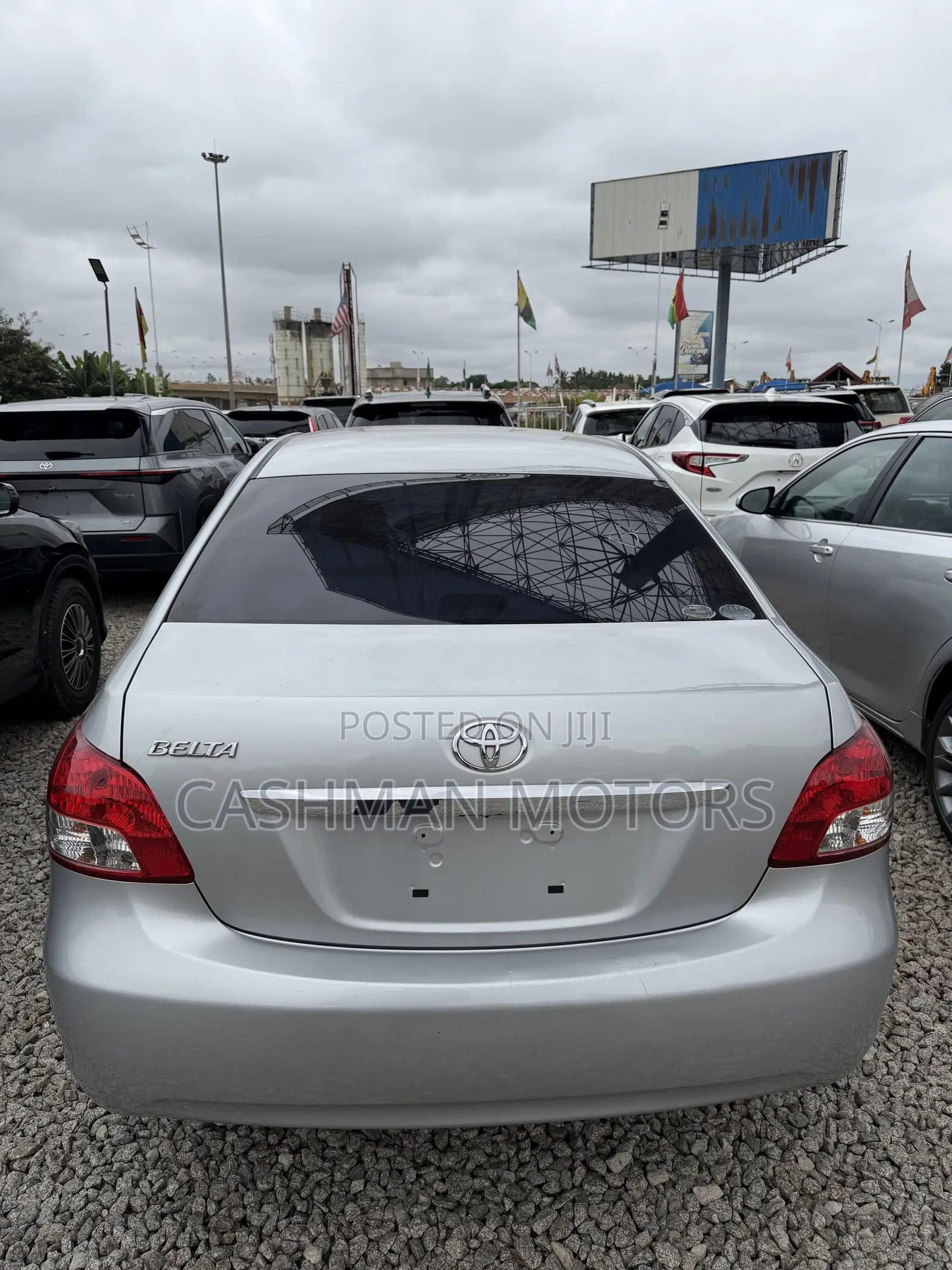 Toyota Belta 2013 Silver