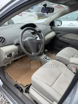 Toyota Belta 2013 Silver