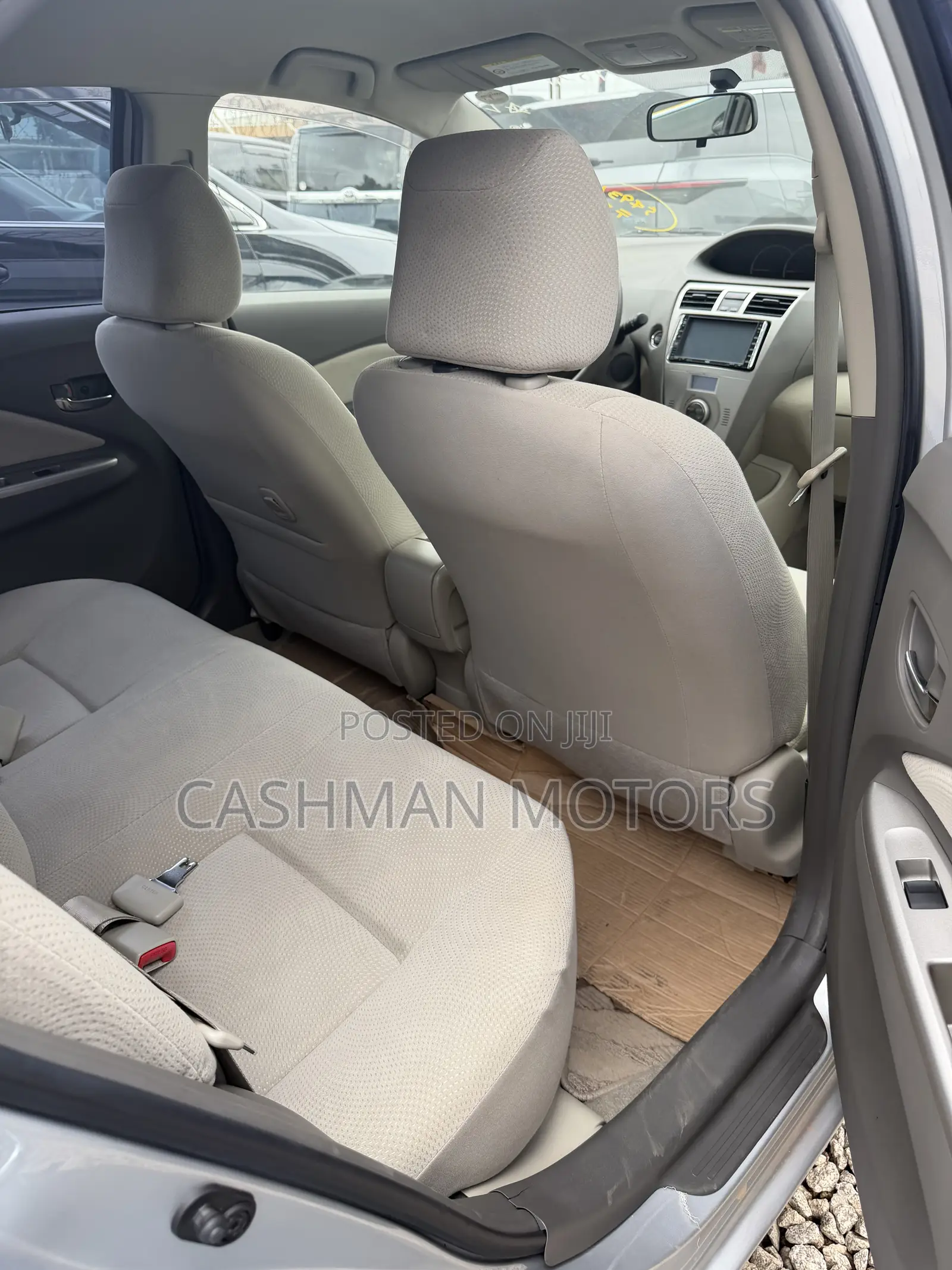 Toyota Belta 2013 Silver