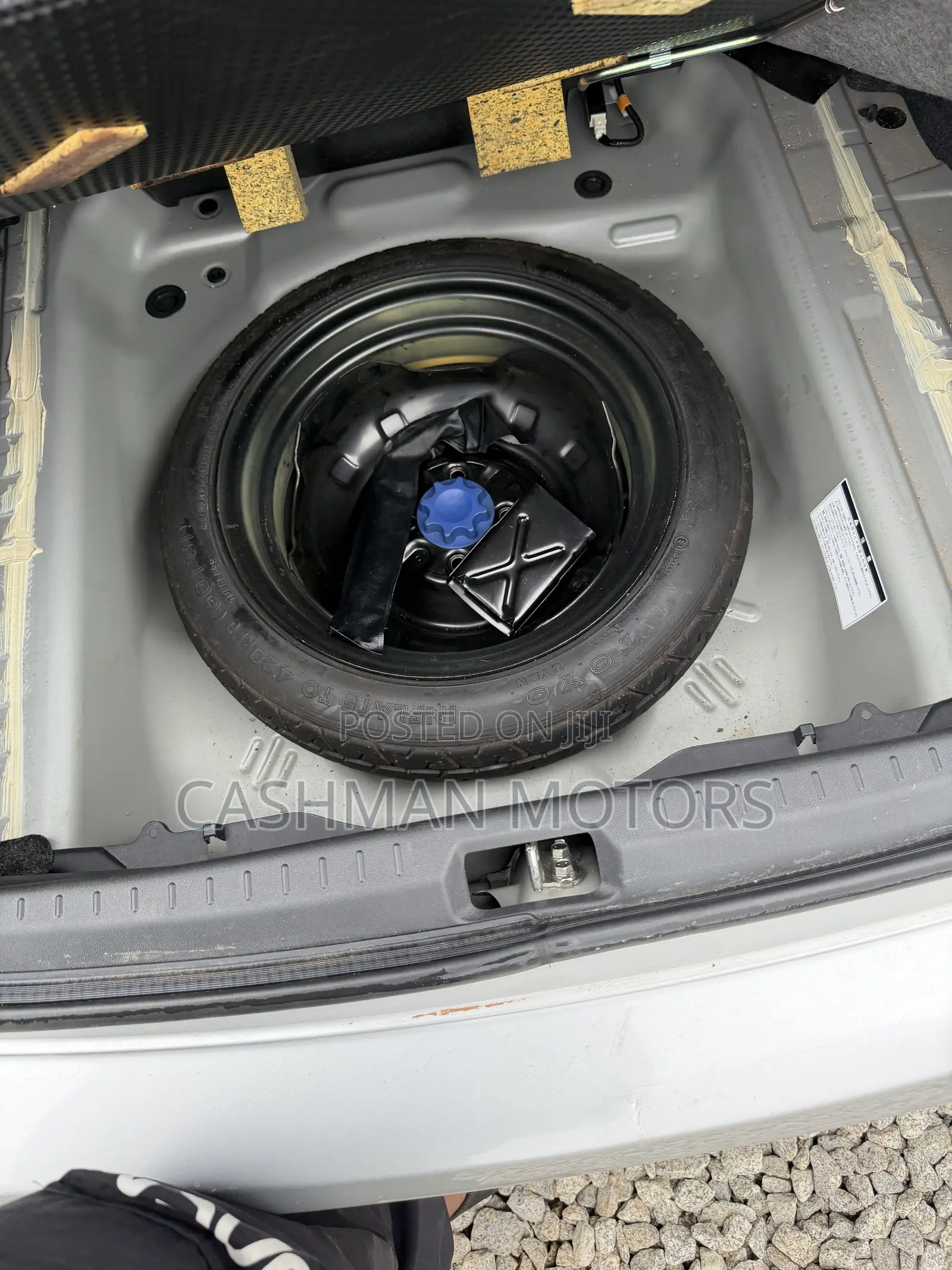 Toyota Belta 2013 Silver