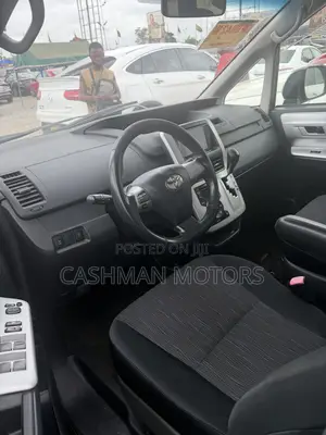 Toyota Voxy 2013 Burgundy