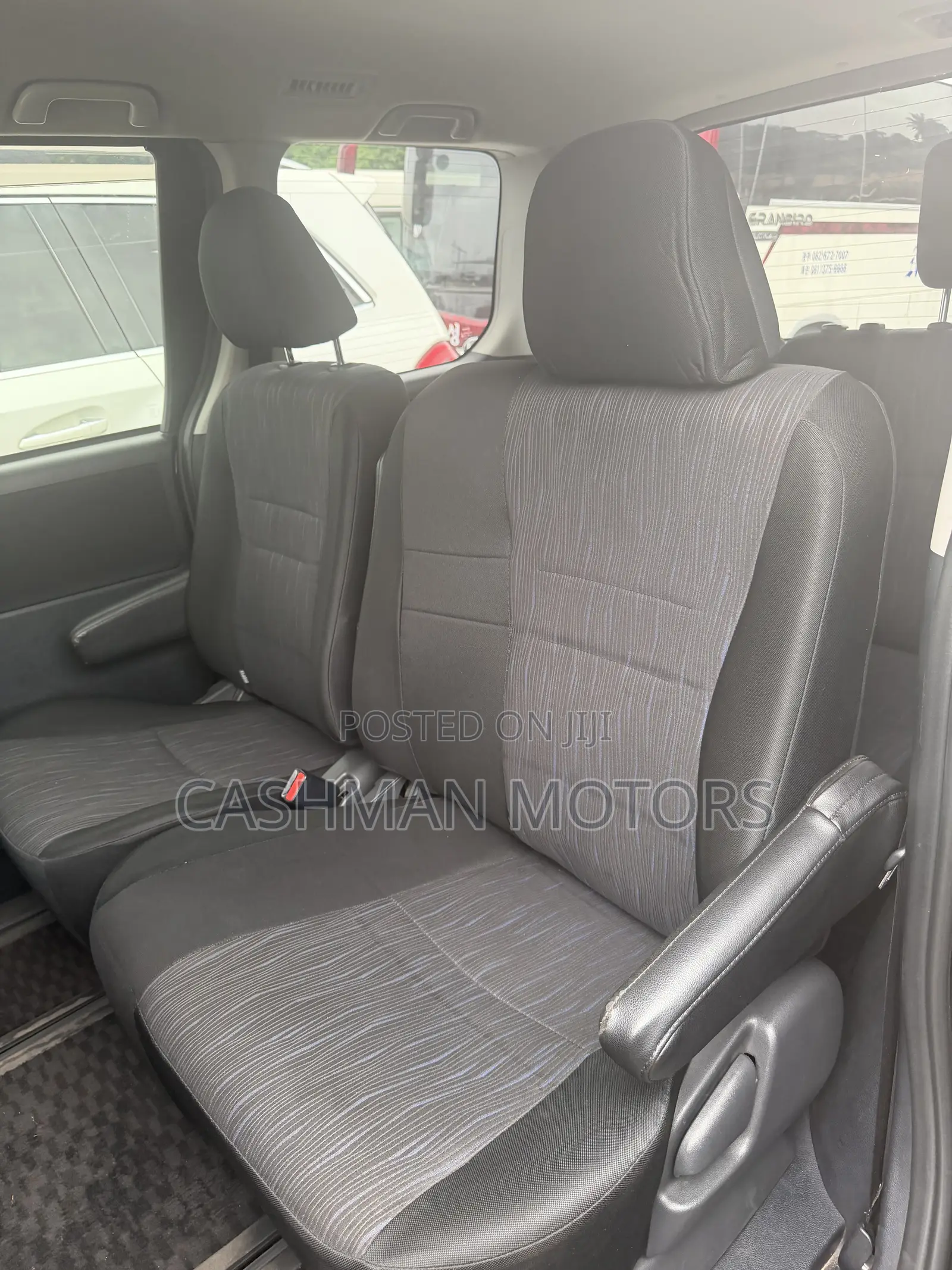 Toyota Voxy 2013 Burgundy