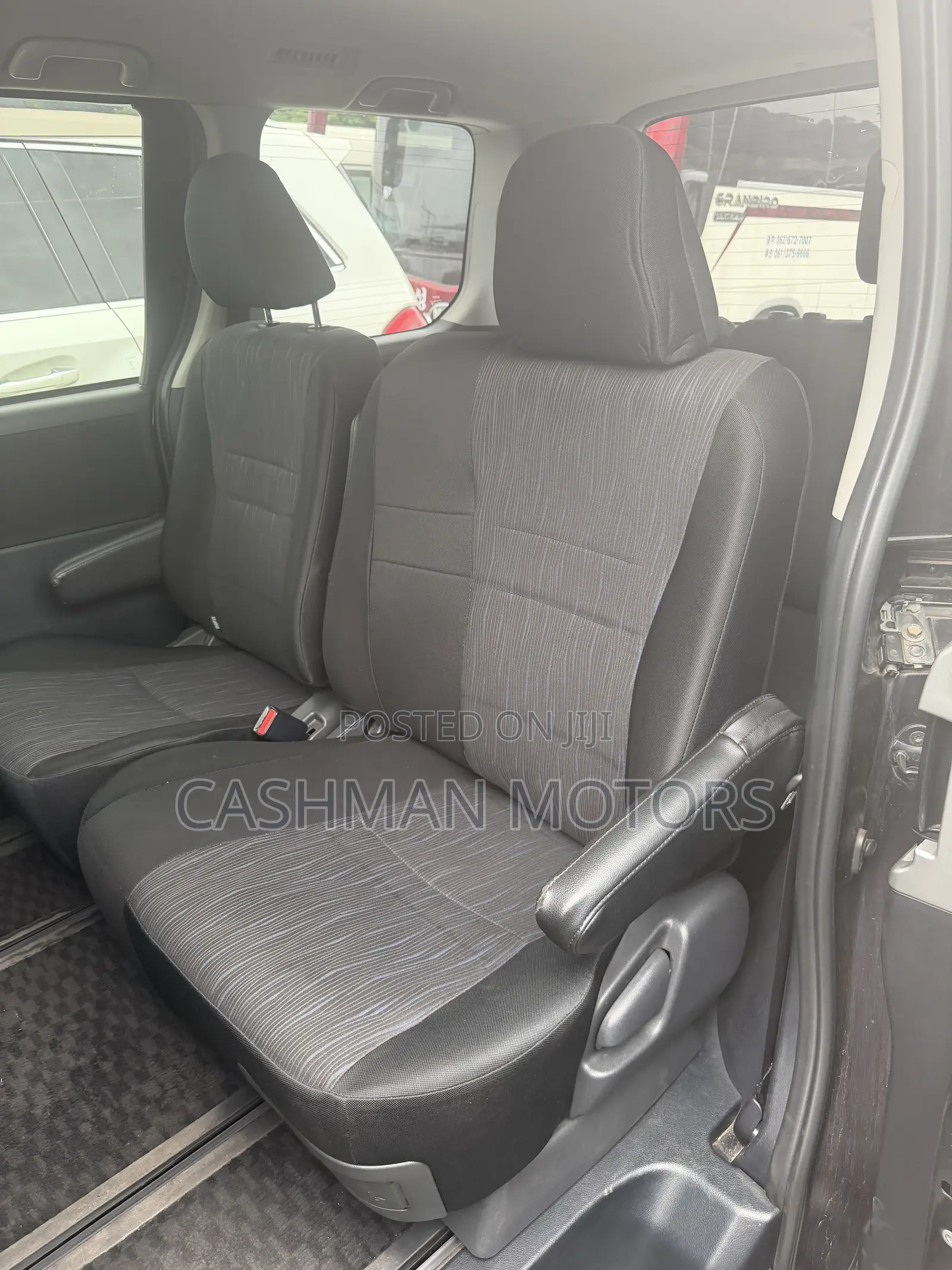 Toyota Voxy 2013 Burgundy