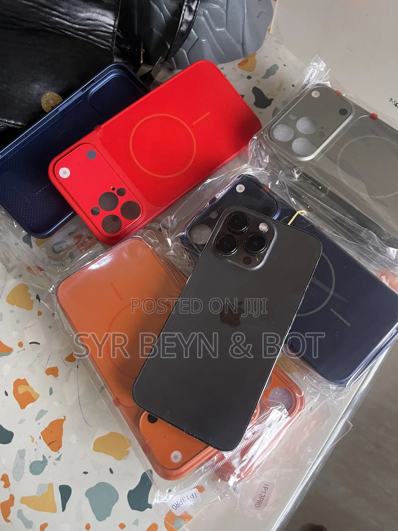 iPhone 17 Converter Case