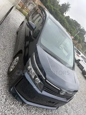 Toyota Voxy 2015 Green