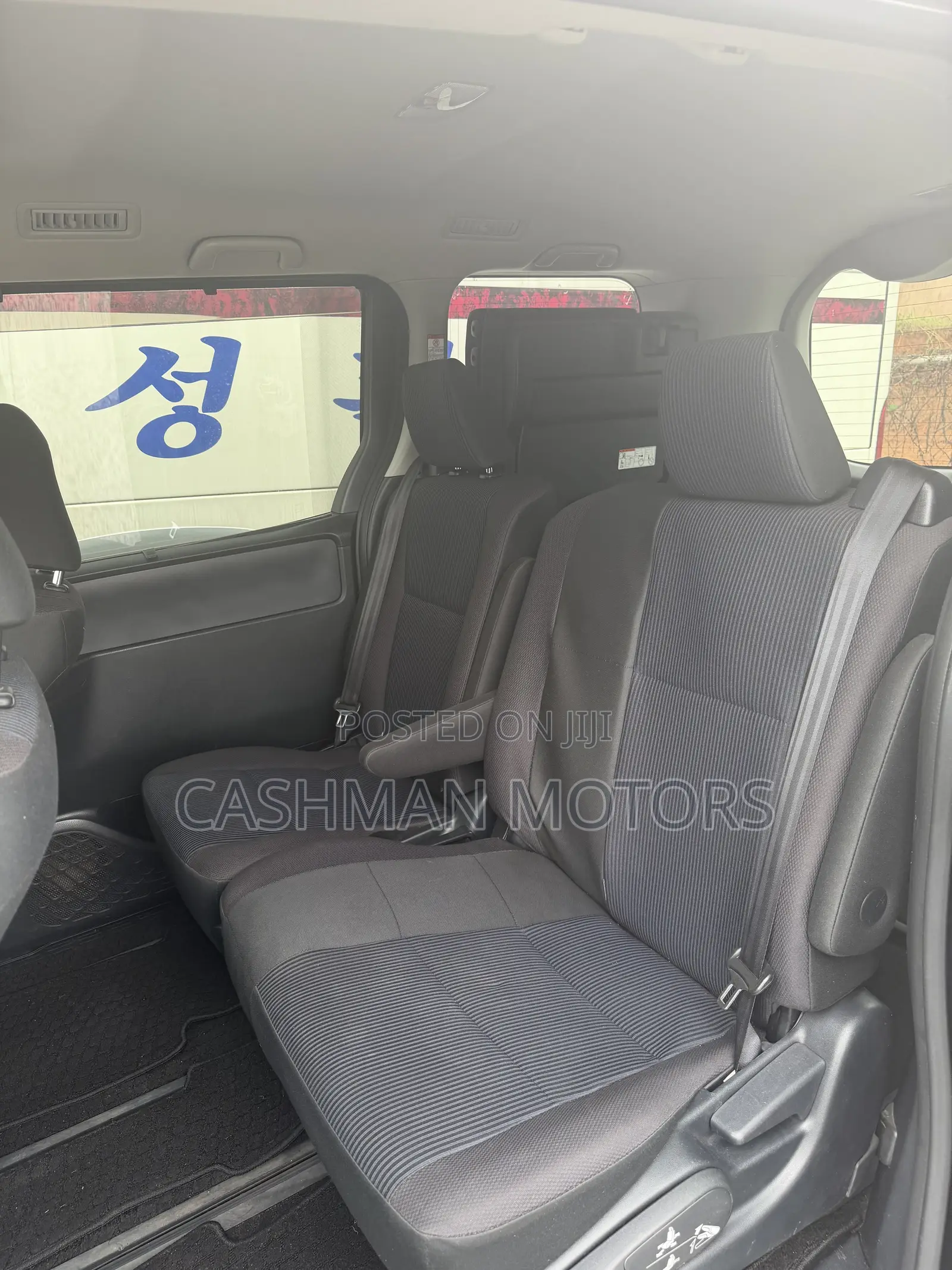 Toyota Voxy 2015 Green