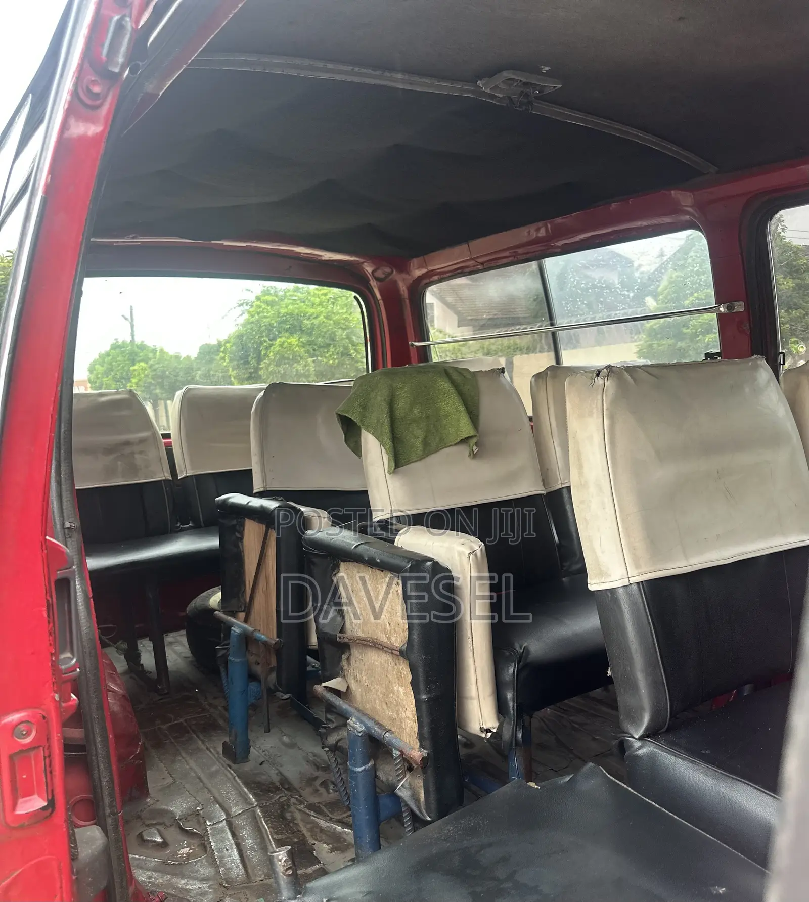 Toyota HiAce 2010 Red