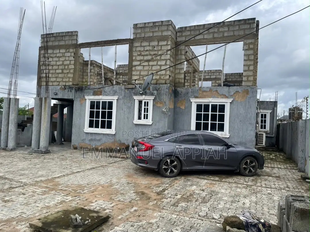 6bdrm House in Amasman Cocoboard, Accra Metropolitan for sale