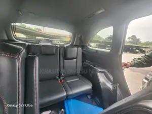 Toyota Highlander SE 2019 Silver
