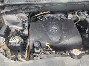 Toyota Highlander SE 2019 Silver