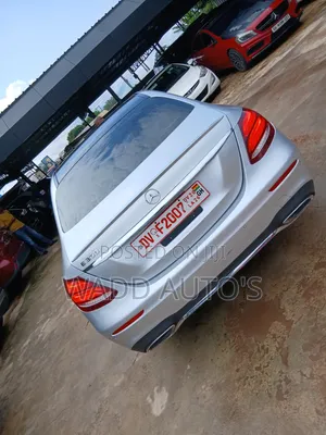Mercedes-Benz E300 2018 Silver