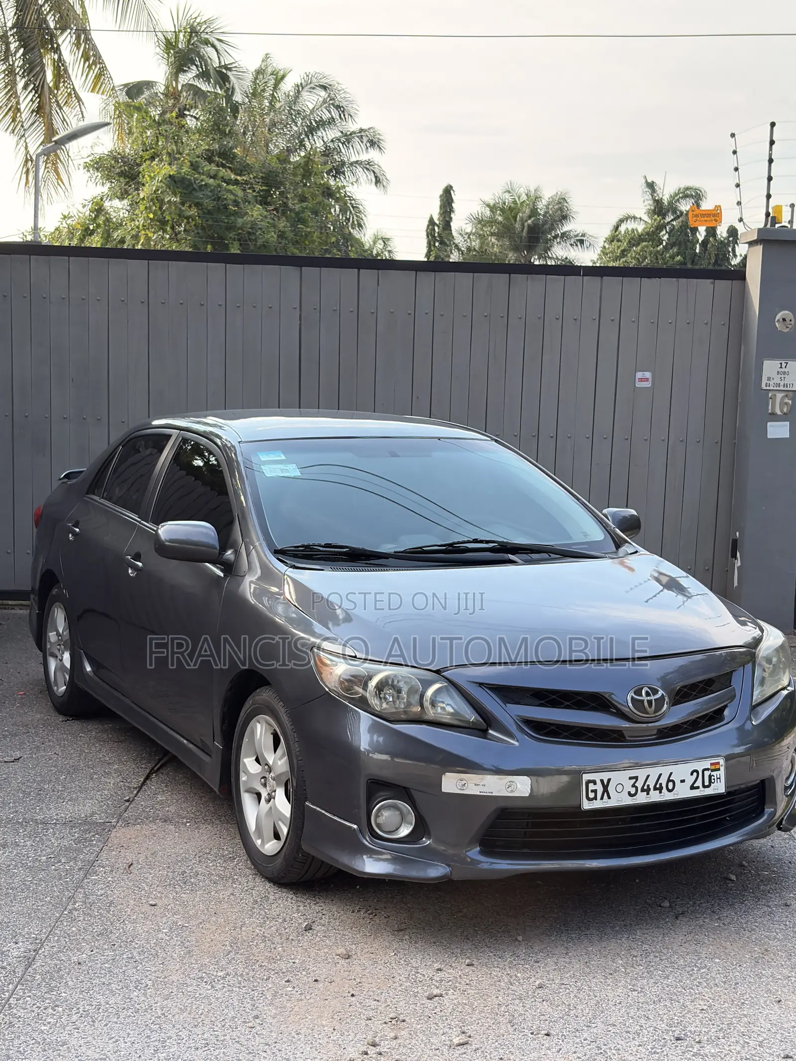 Toyota Corolla S 5-Speed 2013 Gray