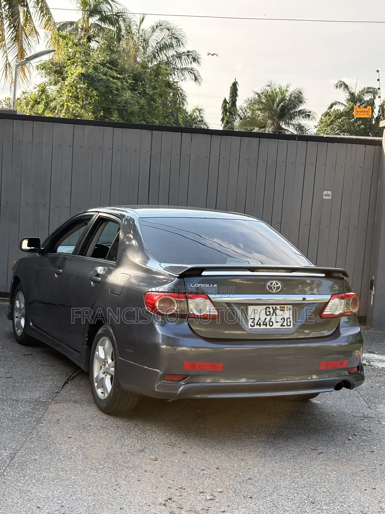 Toyota Corolla S 5-Speed 2013 Gray