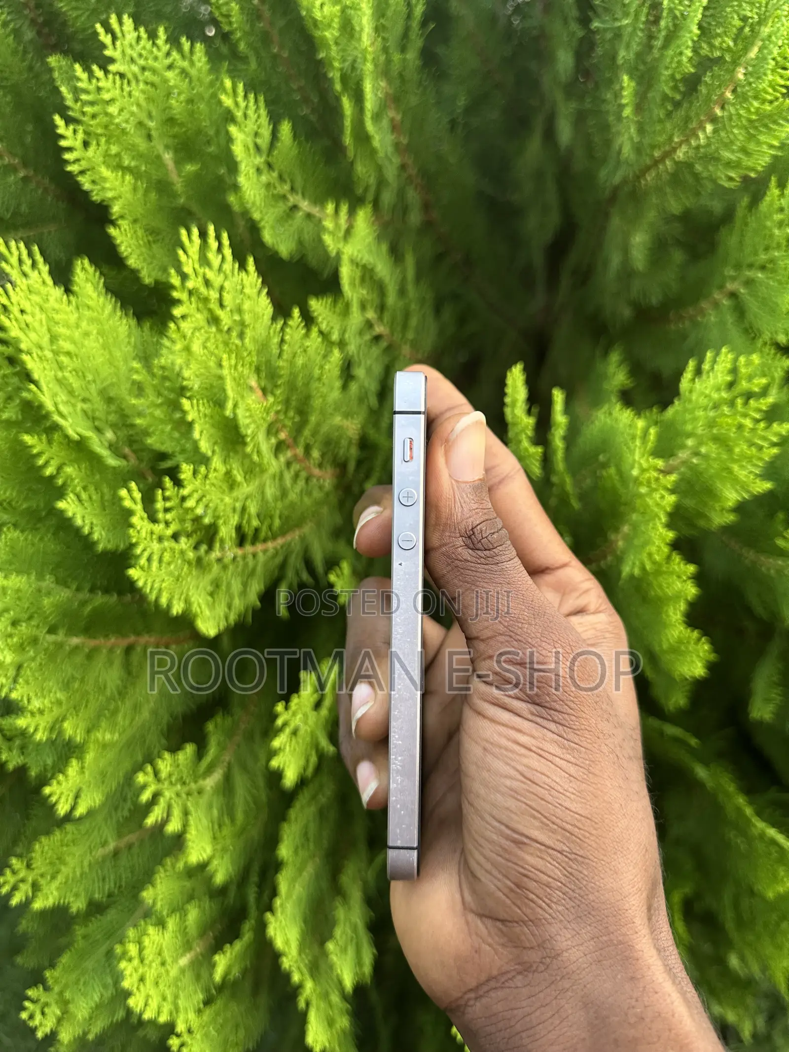 Apple iPhone SE 64 GB Gray