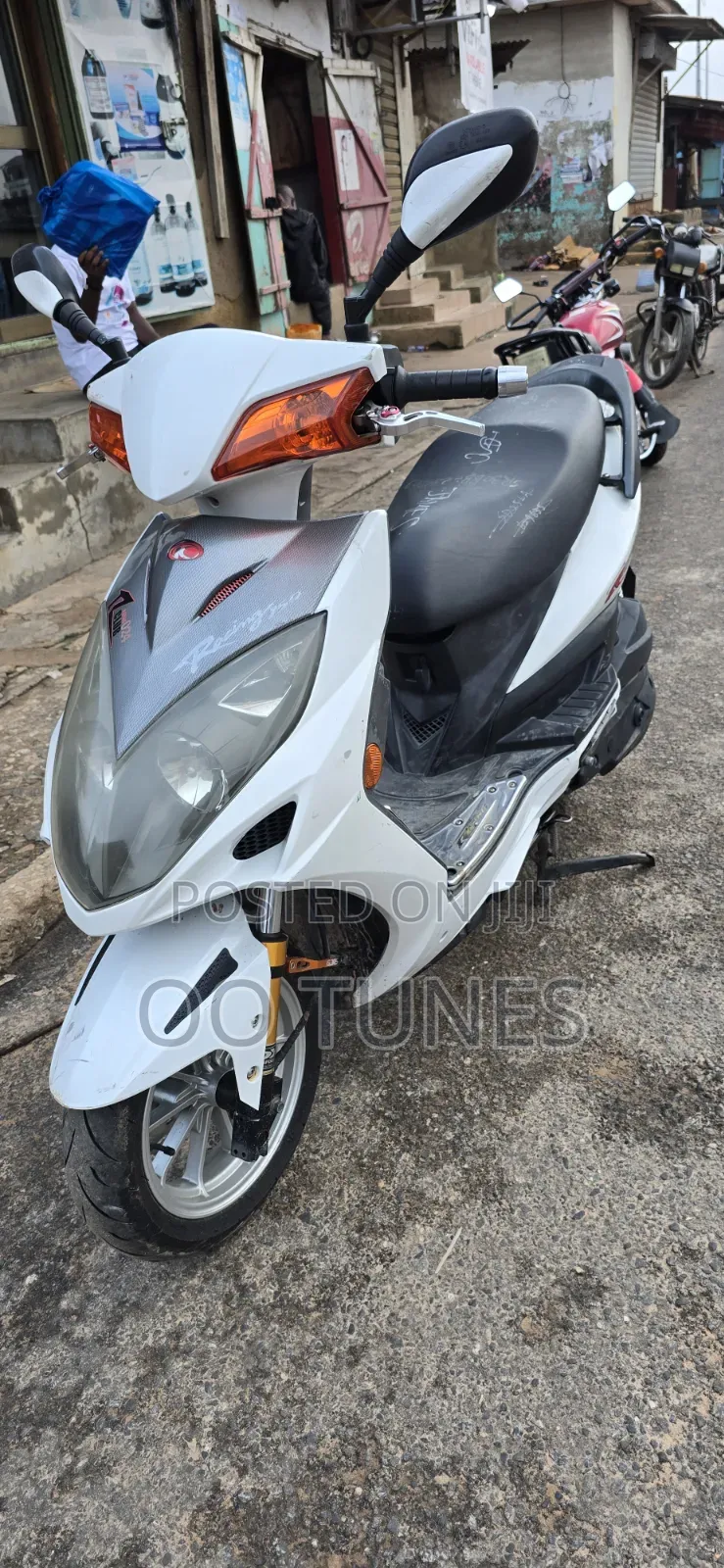 Kymco 2014 White