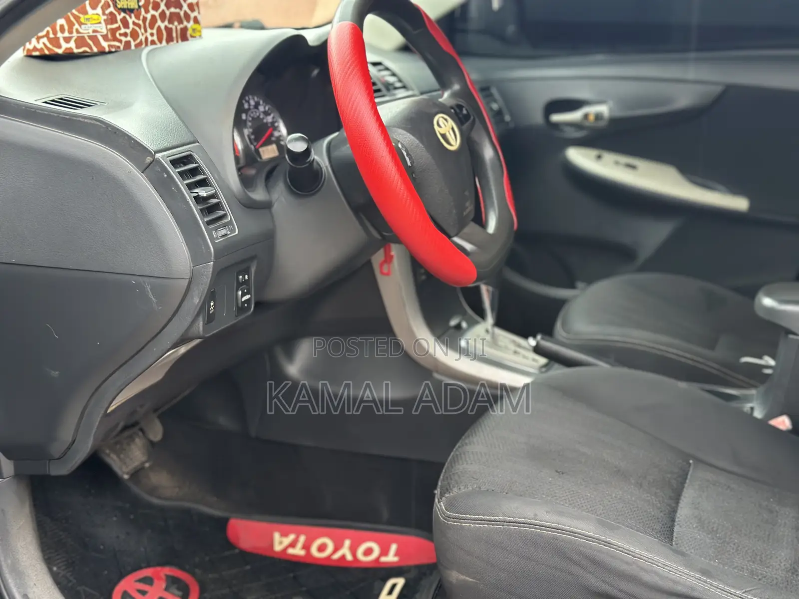 Toyota Corolla LE 4dr Sedan (1.8L 4cyl 4A) 2013 Black