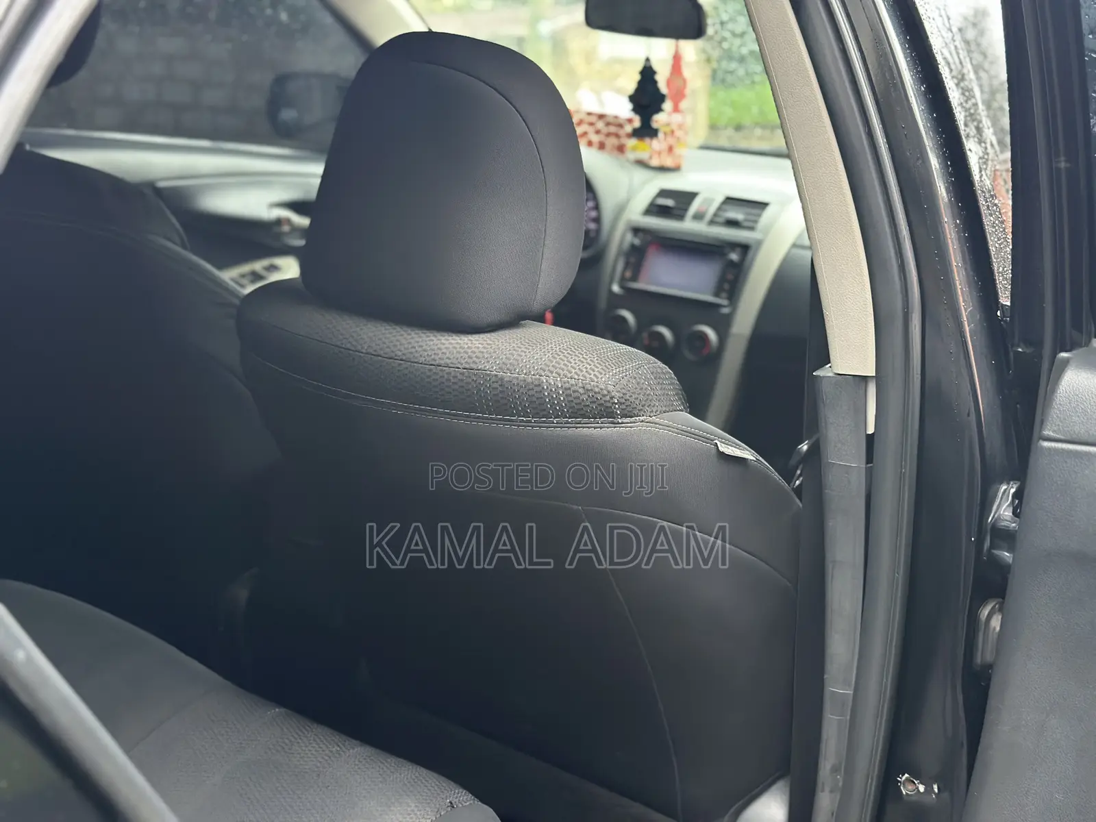 Toyota Corolla LE 4dr Sedan (1.8L 4cyl 4A) 2013 Black