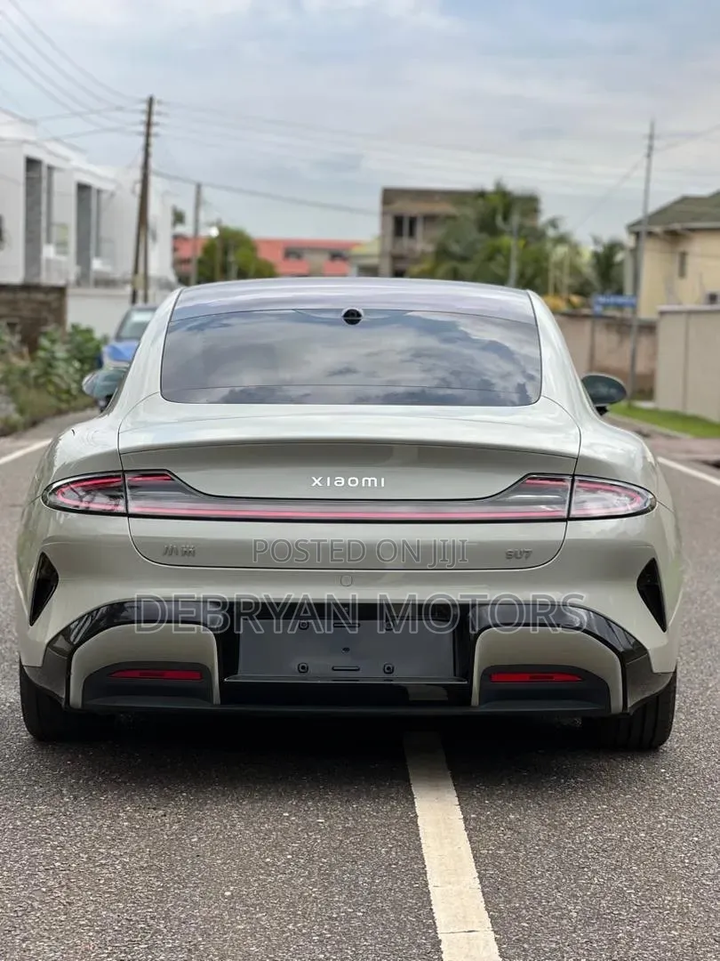 Xiaomi SU7 Base EV RWD 2025 Gray