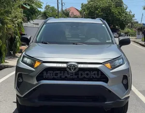 Toyota RAV4 2021 Silver