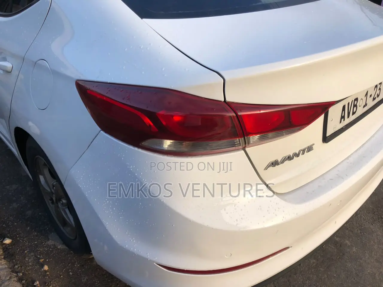 Hyundai Elantra 2018 White