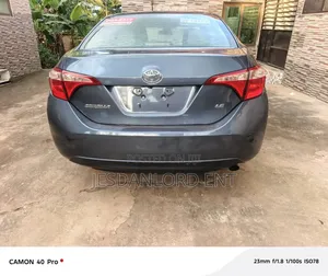 Toyota Corolla LE Eco (1.8L 4cyl 2A) 2018 Gray