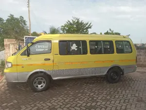 Kia Pregio 2000 Yellow