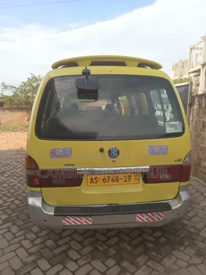 Kia Pregio 2000 Yellow
