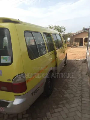 Kia Pregio 2000 Yellow