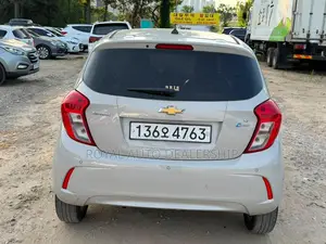 Chevrolet Spark 2016 Green