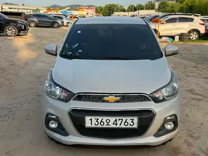 Chevrolet Spark 2016 White