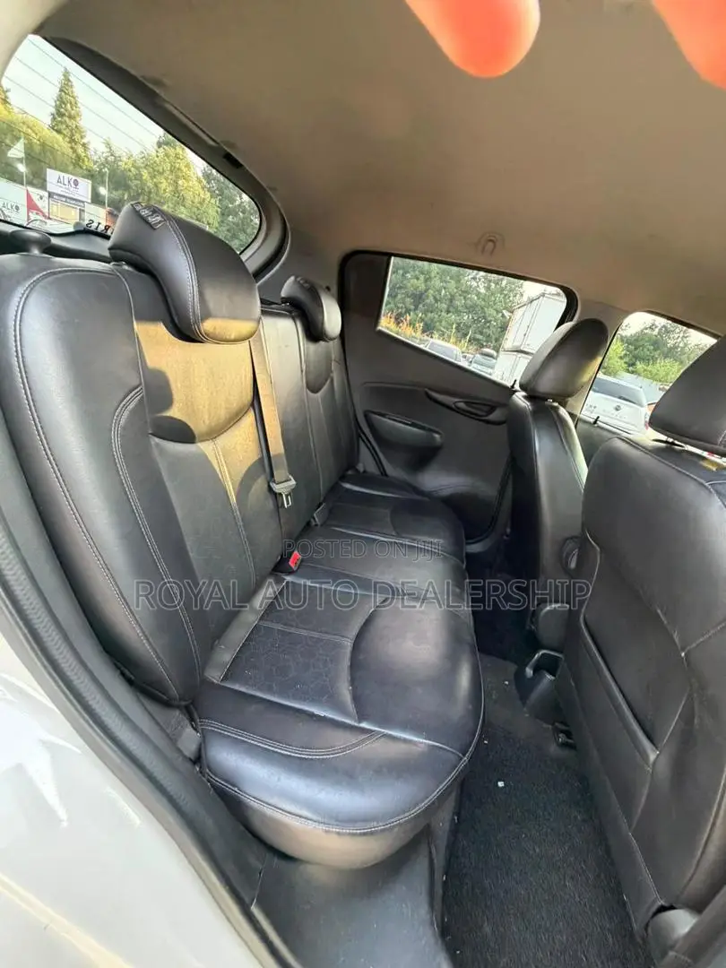 Chevrolet Spark 2016 Green