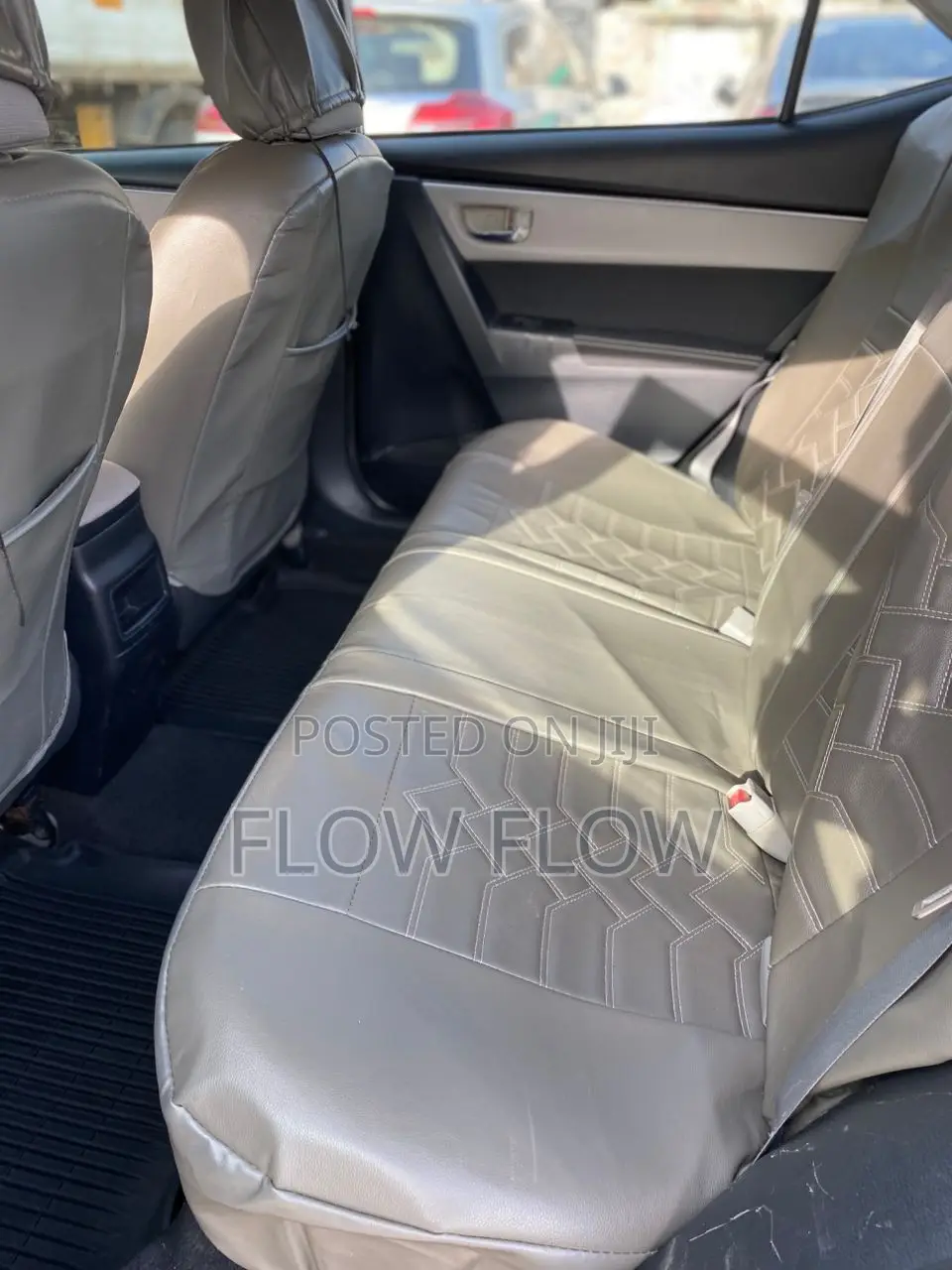 Toyota Corolla L (1.8L 4cyl 2A) 2019 Gray