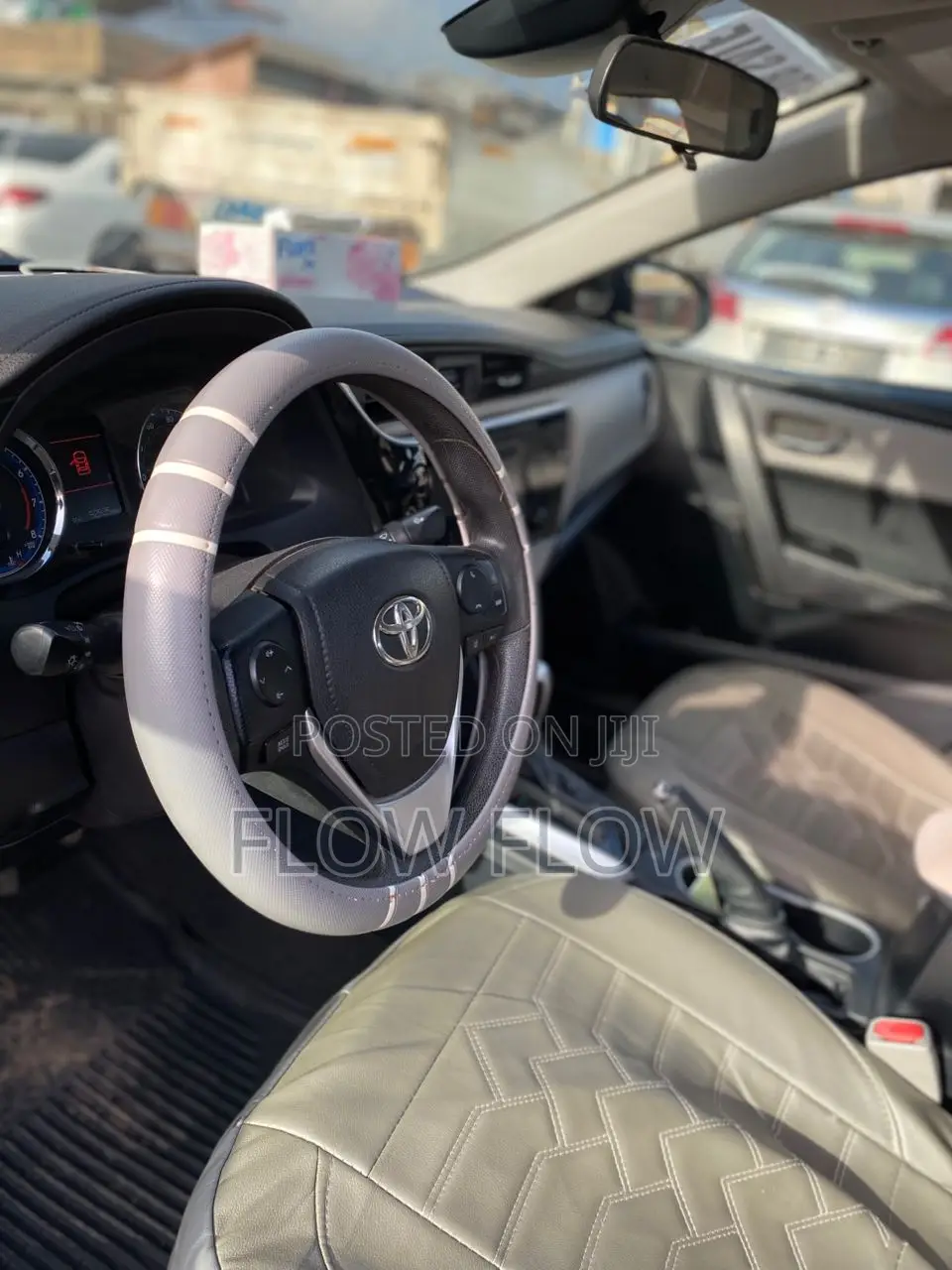 Toyota Corolla L (1.8L 4cyl 2A) 2019 Gray