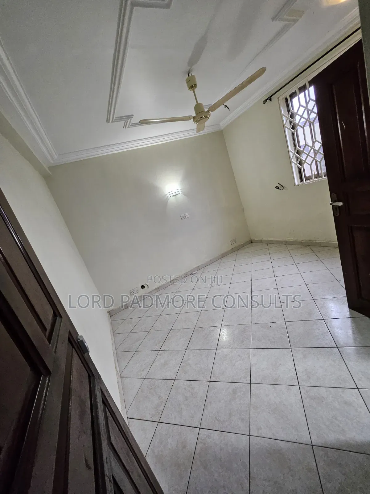 1bdrm Apartment in Adentan-Aviation, Housing Down for rent