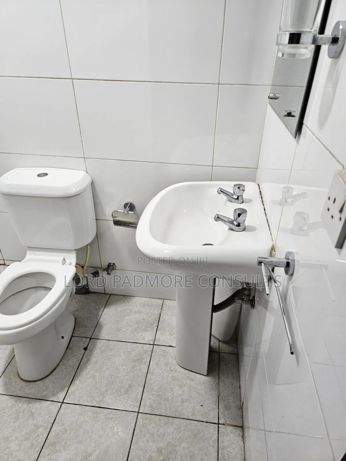 1bdrm Apartment in Adentan-Aviation, Housing Down for rent