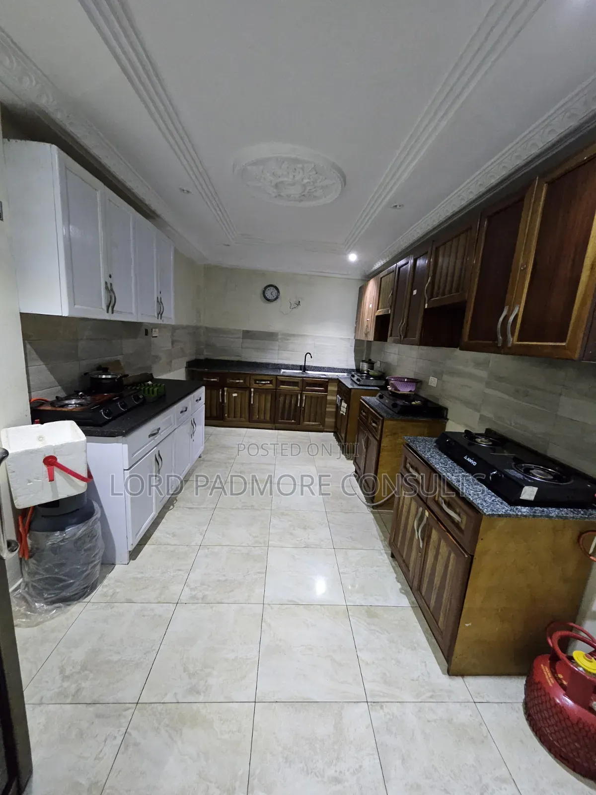 1bdrm Apartment in Adentan-Aviation, Housing Down for rent