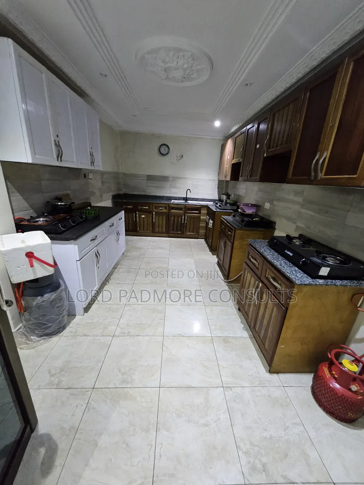 1bdrm Apartment in Adentan-Aviation, Housing Down for rent