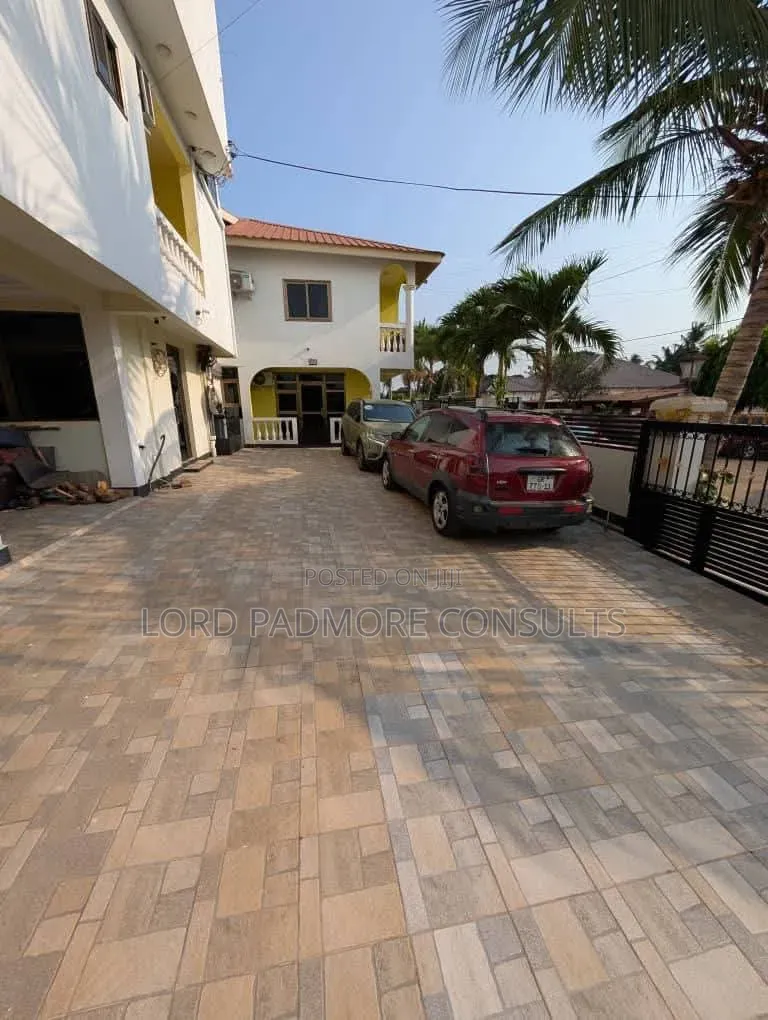 1bdrm Apartment in Adentan-Aviation, Housing Down for rent