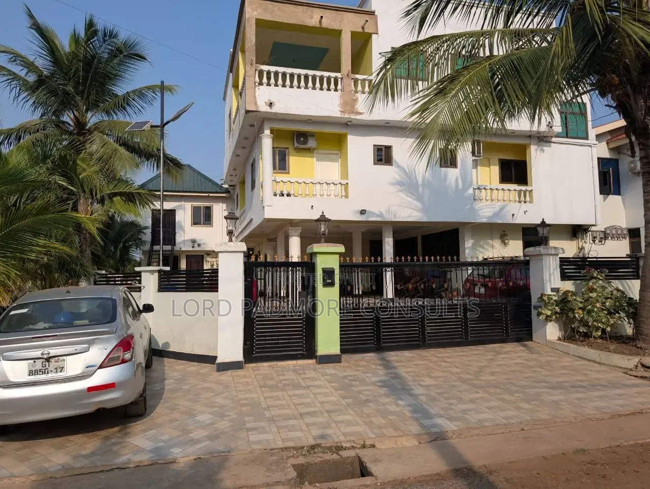 1bdrm Apartment in Adentan-Aviation, Housing Down for rent